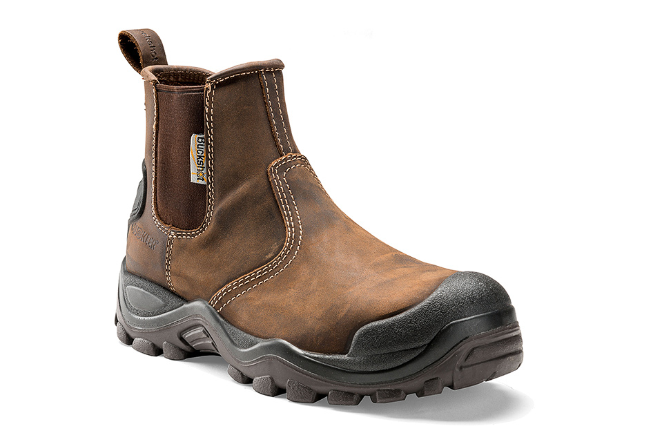 Vrijstaande foto's van schoenen op een witte achtergrond